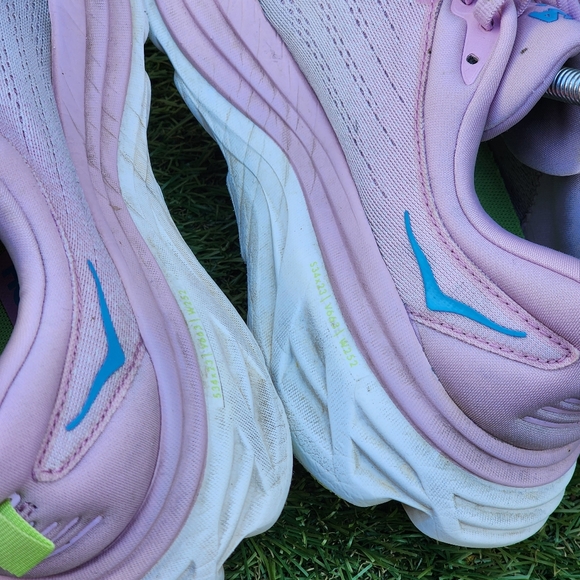 HOKA BONDI 8 - Womens Athletic Shoes - SIZE 8.B - - Please See All Pictures - Picture 6 of 10